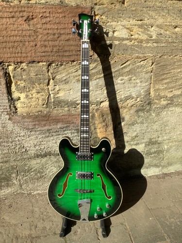 Chowny Bass Guitar, Green, Ex Big Country, Ex Scott Whitely (Autographed) - Picture 2 of 15