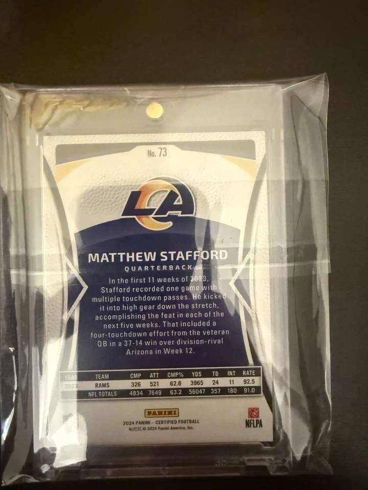 Futebol americano Mathew Stafford dourado com certificação 2024/25 - Imagem 2 de 2