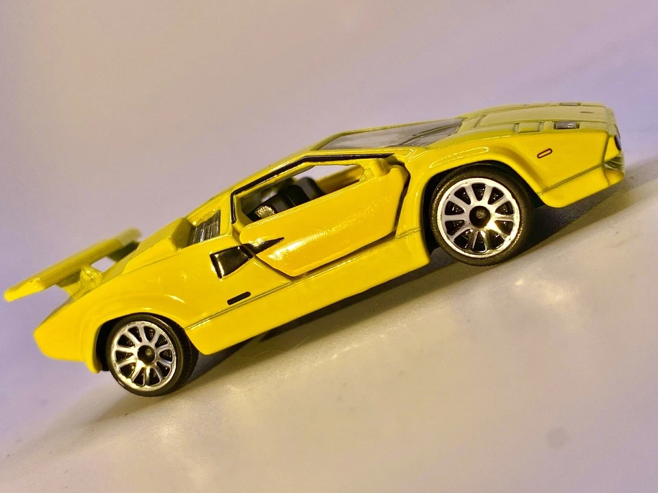 Majorette🔥Lamborghini Countach LP400 - Yellow  1:56 (3") no Package — 第 4/4 张图片
