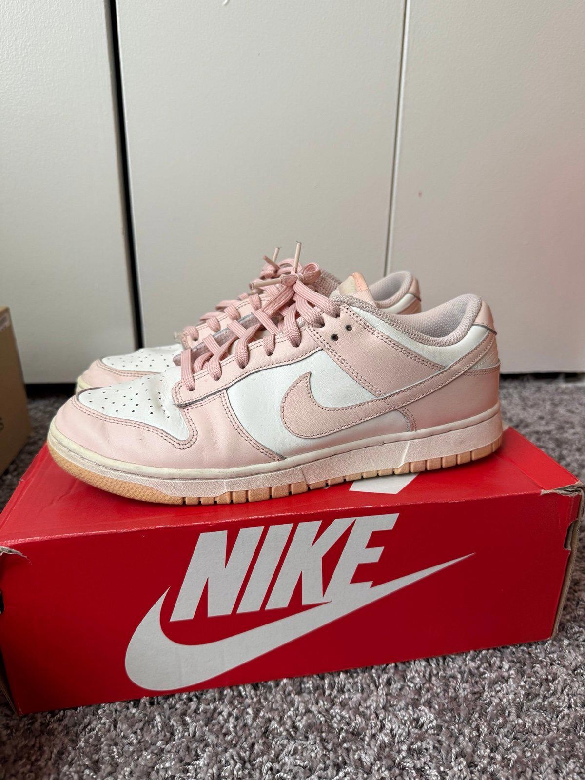 Nike Dunk Low - image 2