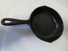 Vintage CAST IRON No. 3 Made USA  6 5/8" Small Skillet PAN HEAT RING Restored