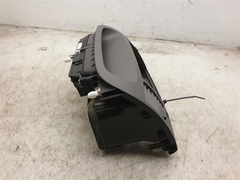 Toyota Camry XLE 2005 tablero radio bisel montaje Foto 4 de 4