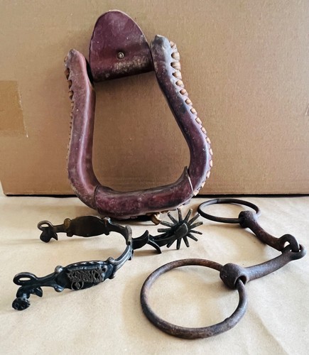 Western Decor Arts & Crafts, American Cowboy - Vintage Horse Stirrup, Spur, Bit