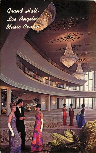 Los Angeles California Grand Hall The Pavilion Music Center 1960's girls gowns - 第 1/2 張圖片
