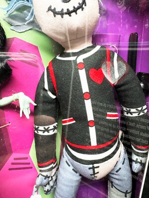 Monster High Doll Set Scarah Screams and Hoodude Voodoo SDCC 2011