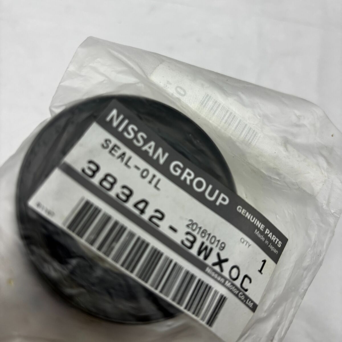 Nissan 38342-3WX0C Genuine Transmission Case Differential Nissan 38342-3WX0C Genuine Transmission Case Differential