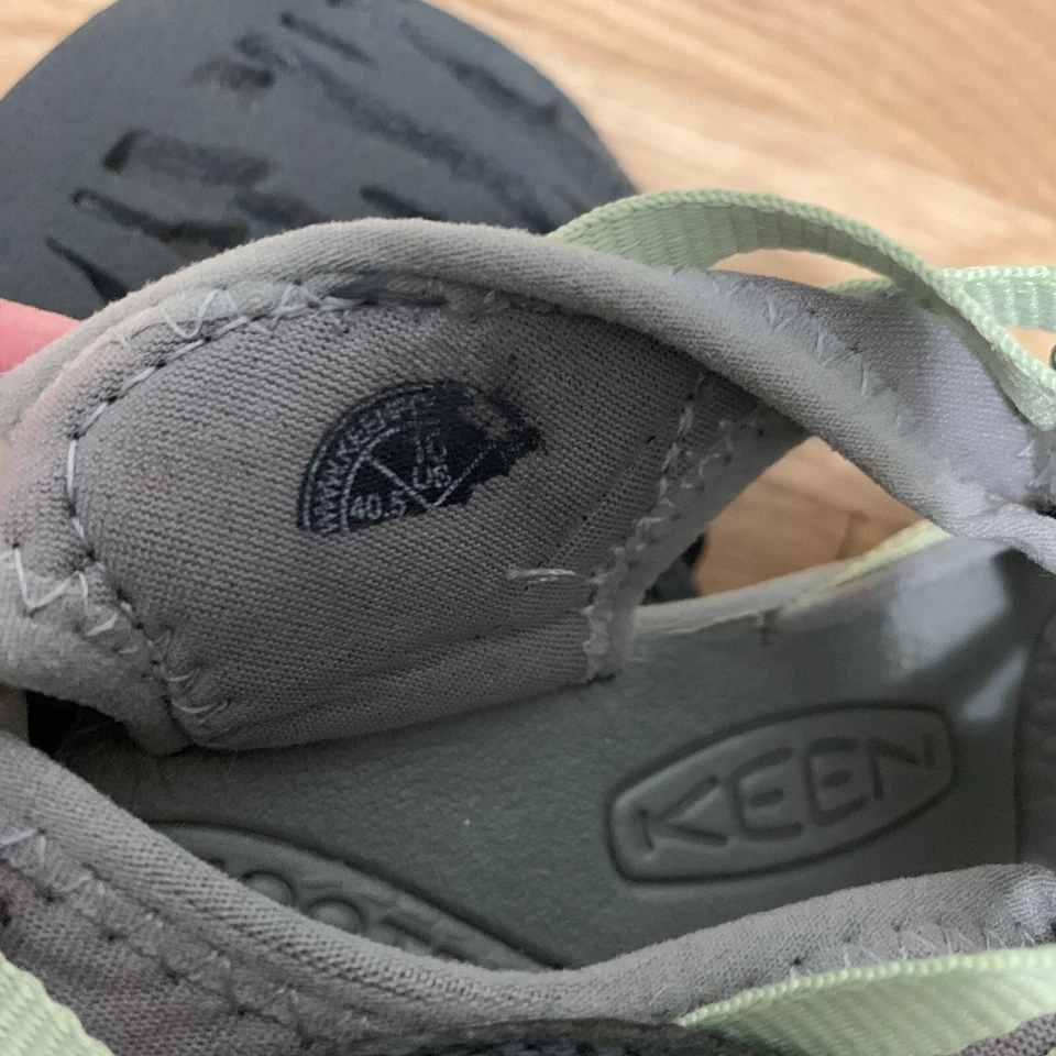 KEEN Newport H2 Gray/Green Waterproof Hiking Sandals 1003457 Womens Size 10 - Image 4 of 4