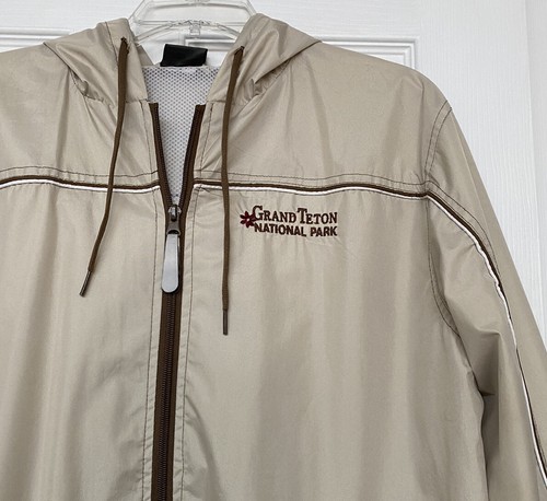 Grand Teton National Park Tan Lightweight Hooded Rain Jacket Wind Breaker Sz XL - Picture 3 of 5
