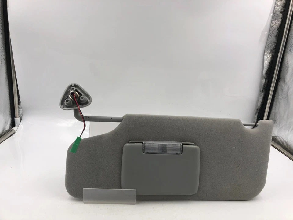 2005-2007 Ford Five Hundred Driver Sun Visor Gray Illuminated OEM D04B28059 - Image 2 of 4