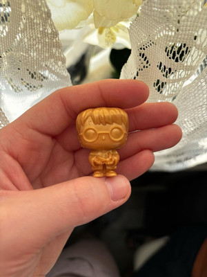 golden harry potter figure kinder joy rare k stamp VT401