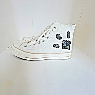 CONVERSE CHUCK TAYLOR BEIGE UNISEX  MEN SZ 9.5   WOMEN 11.5.