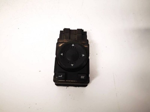 Volkswagen Passat 1998 Wing mirror control switch (Exterior Mirror #2821137-60