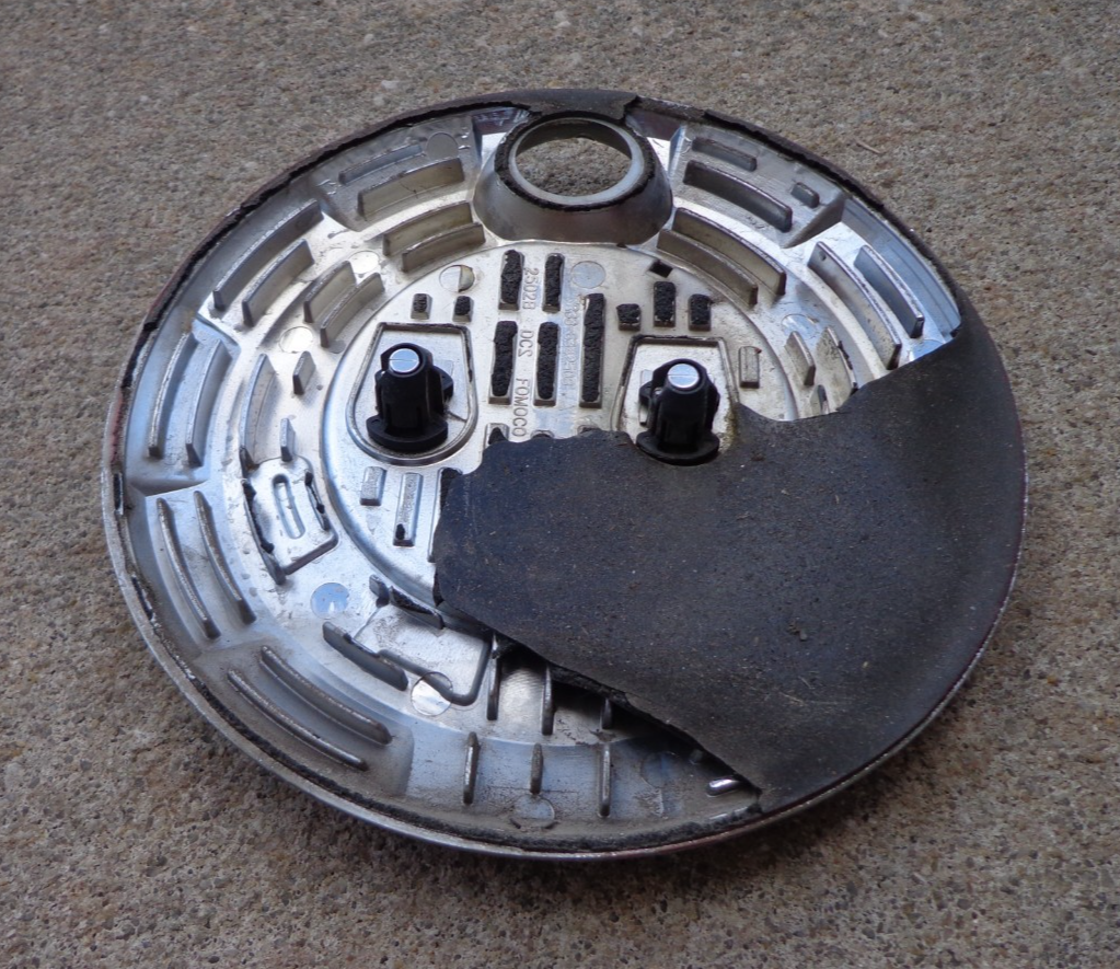 Ford Mustang 2005 - 2009 Trunk Lid Chrome Pony Emblem Lock Cover