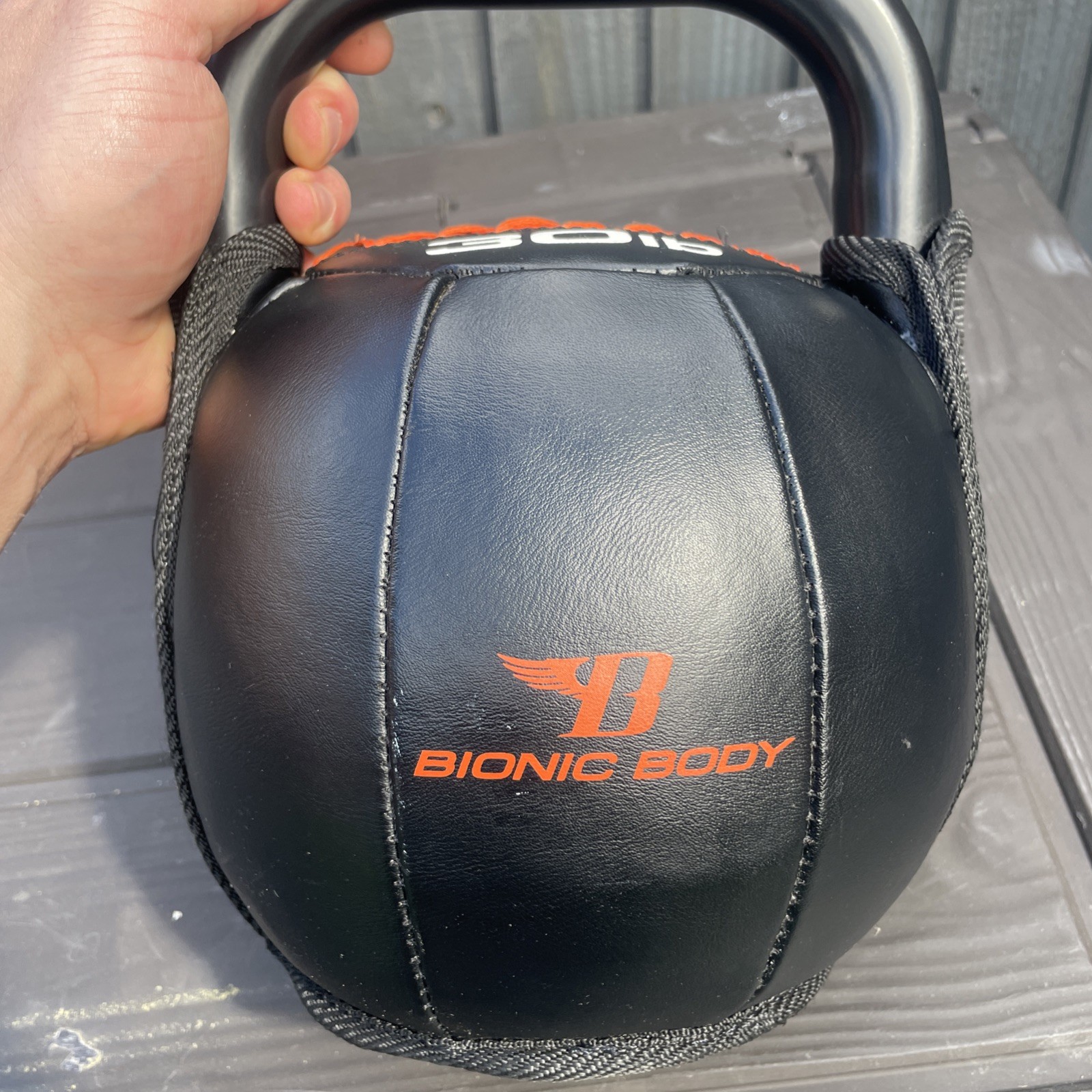 BIONIC BODY Kettlebell-Gewichte Soft Kettle Bell mit Griff - 30 lbs., schwarz