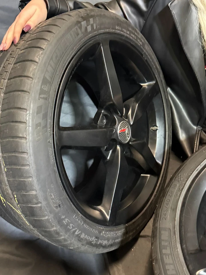 Orig. Corvette C7 5 Speichen vorn 8,5 x 18 Zoll hinten 10 x 19 Zoll Sommerreifen - Bild 4 von 4