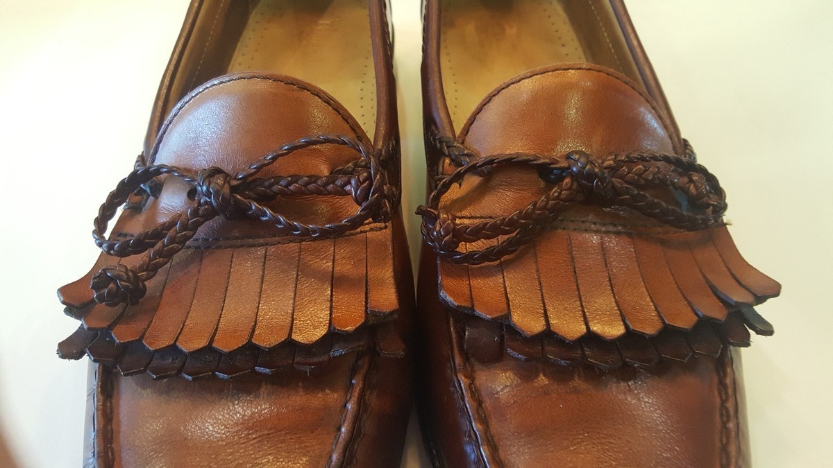 Allen Edmonds Woodstock mens shoes.  size 11 C, Asking $57.00 Vintage Allen Edmonds Woodstock Tan Kiltie Tassel Loafers  main image 2