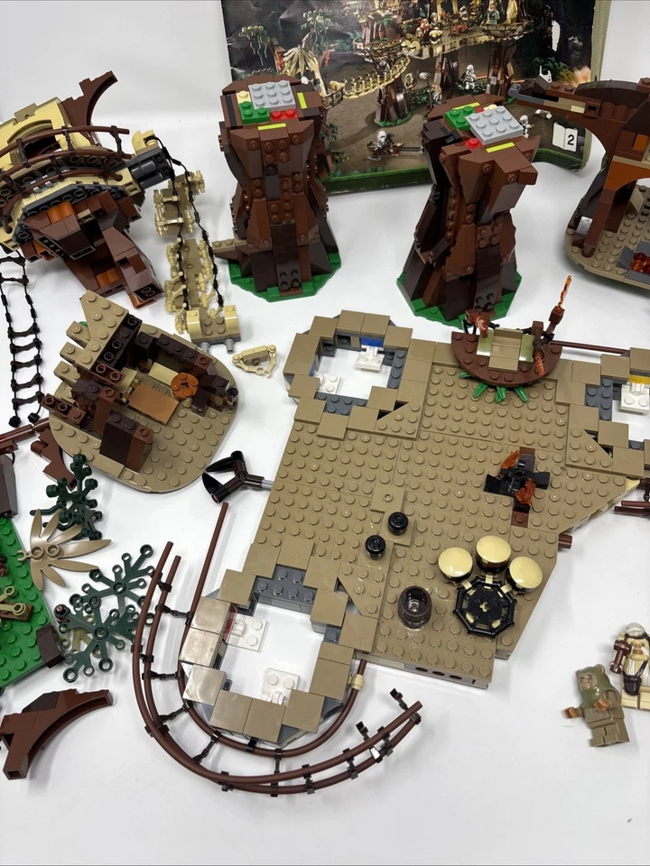 LEGO Star Wars Ewok Village Set 10236 Incomplete Missing Pieces - Image 4 of 4