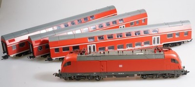 (9557) PIKO H0 Regio Bahn digital E-Lok Br 182 001-8 mi 3 Doppelstockwagen