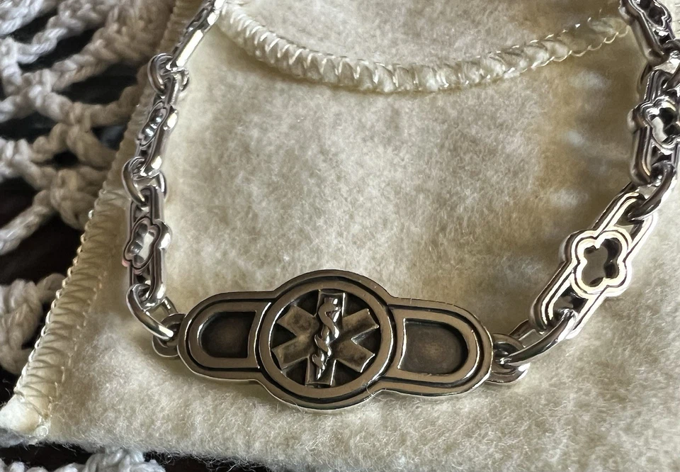 Pulsera médica James Avery de plata de ley de 7,5 pulgadas  Foto 2 de 4