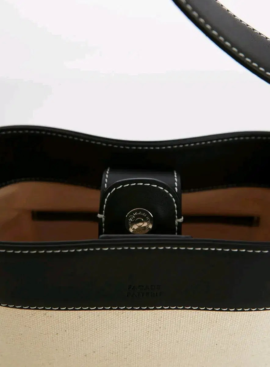 Facade pattern Langres bag black - image 4