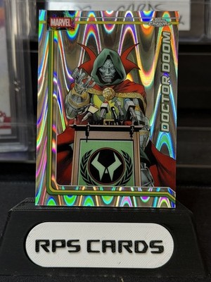 DOCTOR DOOM 2026 Topps Chrome Marvel Comics Raywave Refractor #28 