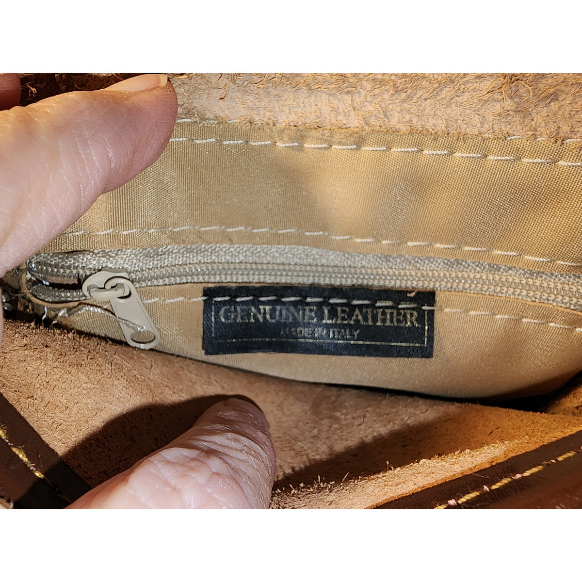 Vera Pelle pale pink leather crossbody bag View 5
