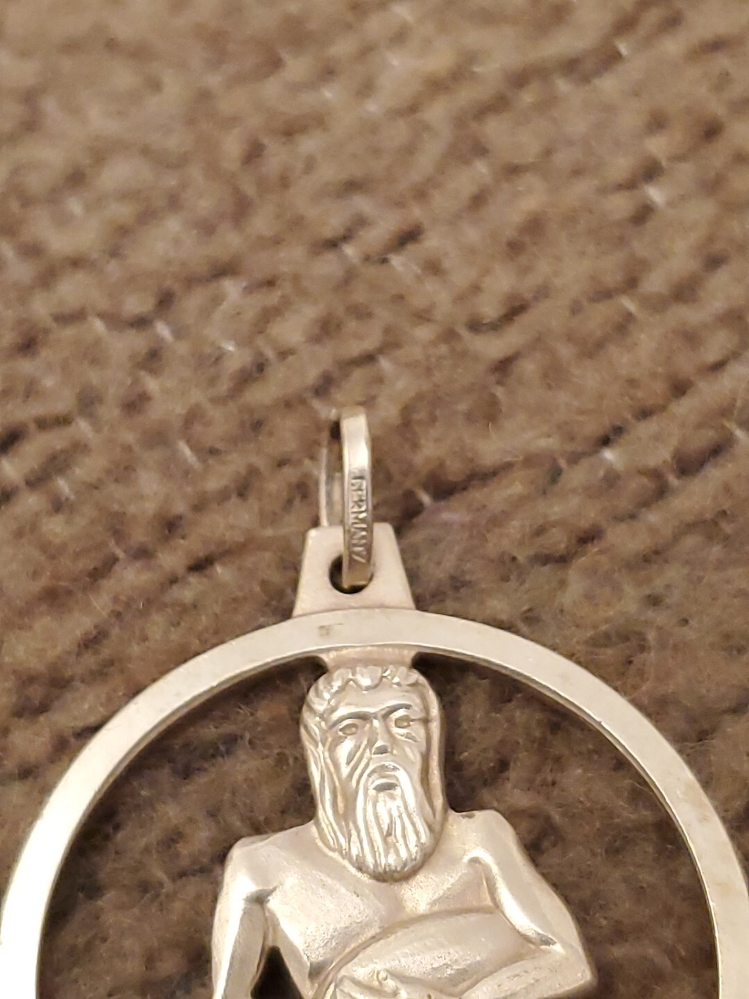 Picture 3 of 11
