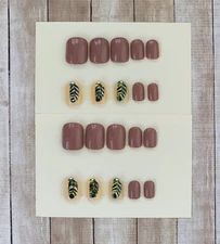 Press on Gel Nails Handmade Brown Feather Accent Square Short 20 Tips