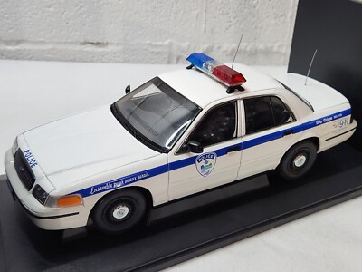 Autoart 1/18 CROWN VICTORIA POLICE パトカー s-l1200.jpg