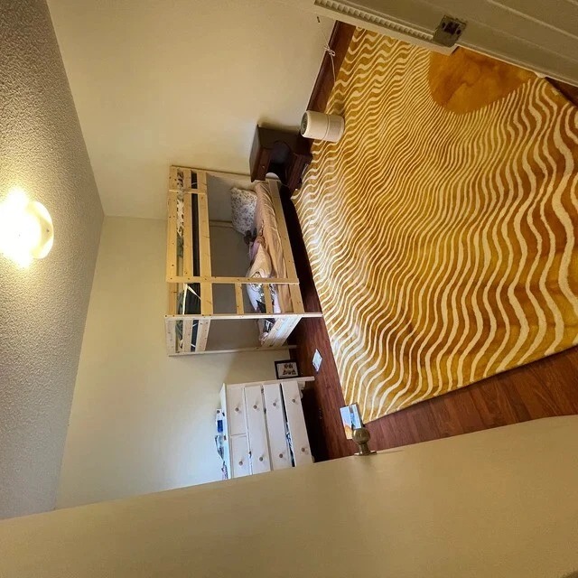 Sun Rug Hand Tufted Modern Woolen Carper Area Rug Irregular Shaped Bedroom Rugs - Image 4 of 4