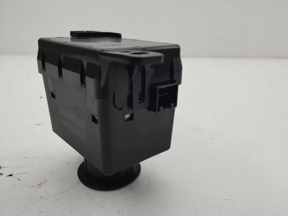 Chrysler Voyager 2008 Ignition Switch Lock Barrel Key 068210155ab AMD94601 - Image 2 of 4