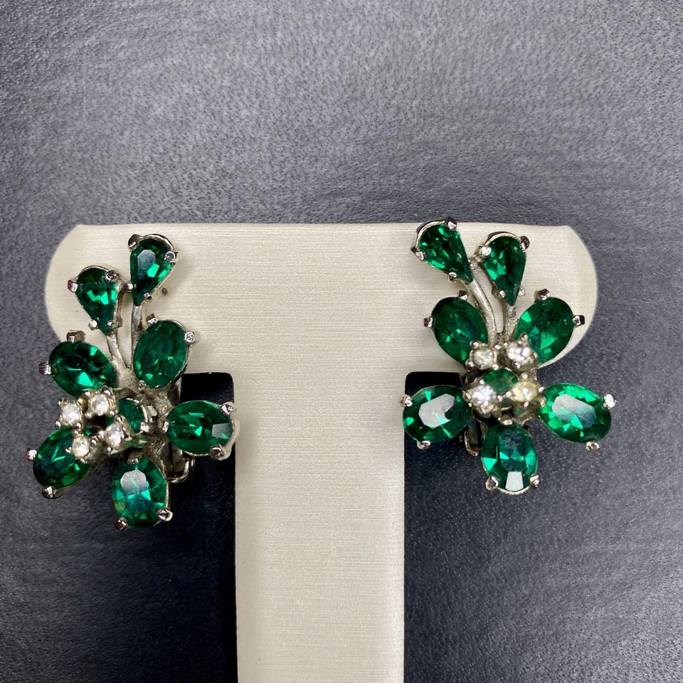 Impresionantes Pendientes Christian Dior Mitchel Maer Años 50 Raro Vintage Vidrio Verde. Foto 2 de 4