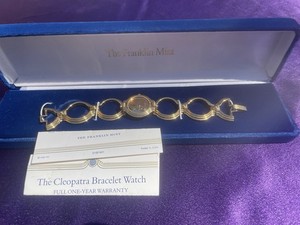 Authentic VTG FRANKLIN MINT 22K Gold Plated CLEOPATRA BRACELET WATCH Lapis Cab READ
