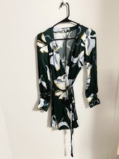 Reformation Size XS Chrisley Silk  Floral Flower Green  Print Mini Wrap Dress