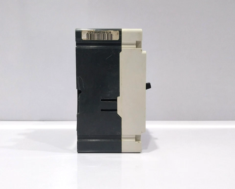 ALLEN-BRADLEY  140M-I8P-B30S-M  3 AMP MOTOR CIRCUIT PROTECTOR  BREAKER - image 4 of 4