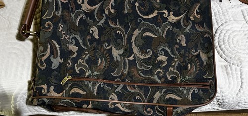 Samsonite Garment Bag Bi-Fold Carry On Suit Dress Travel Bag Floral Design - Picture 9 of 15