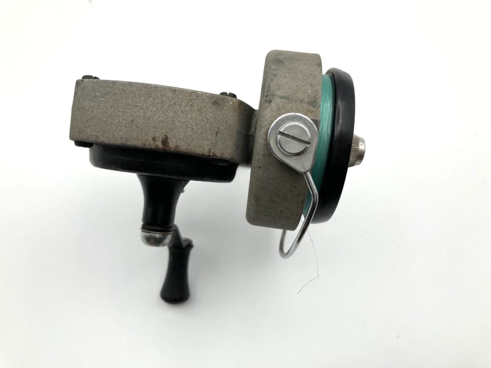 Carrete de pesca giratorio vintage Bronson Jet modelo 500 4,5"" H hecho en EE. UU. Foto 4 de 4