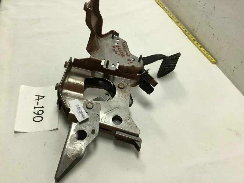 2009 NISSAN MAXIMA BRAKE PEDAL ASSY OEM+ - Image 2 of 4