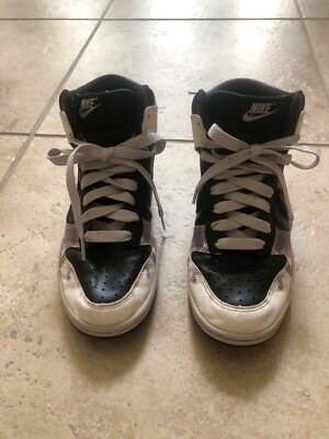 Nike Womens Hip hop streetwear shoes, size used, great condition