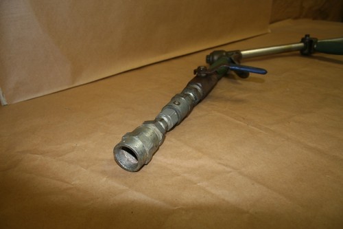 Spray Applicator Gun 38" Length 1-1/4" Connection Size - Picture 3 of 12