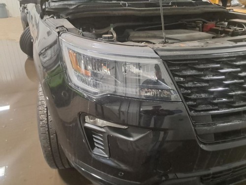 2019 Ford Explorer Passenger Right Headlight Assembly OEM Used 85K Miles
