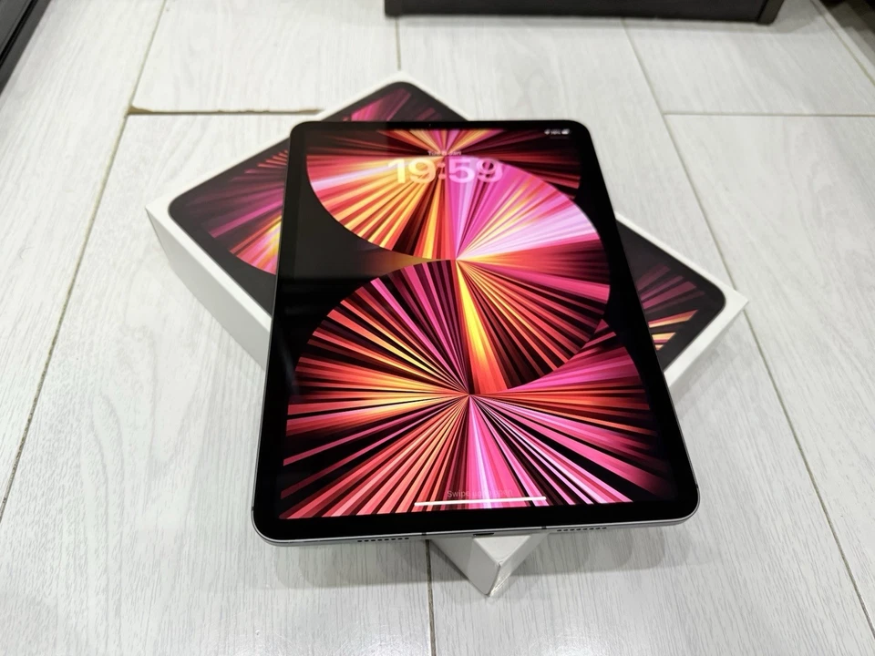 Apple iPad Pro 11-inch (3rd generation) · 512GB · Cellular, photo 1 of 5
