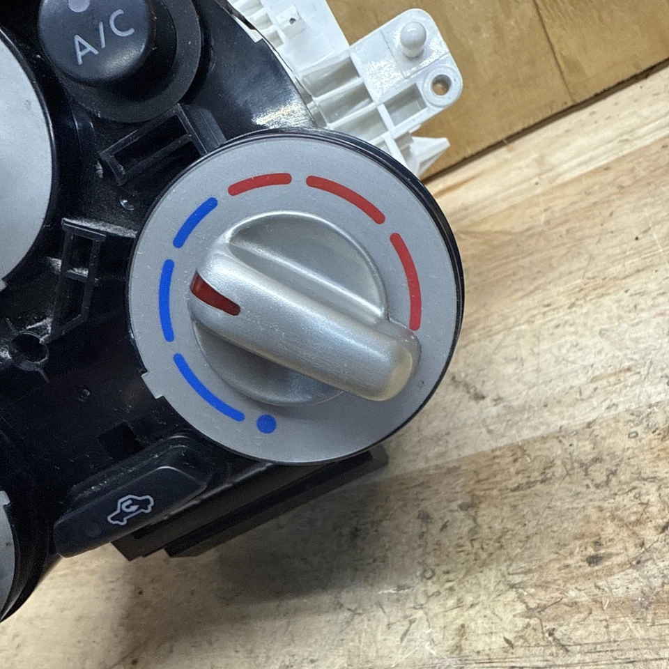 2009 - 2014 Nissan Cube Manual AC Heater Temperature Control Switch Unit Panel Foto 4 de 4