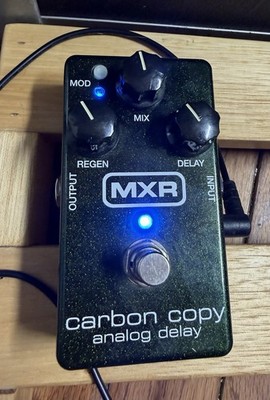 MXR Carbon Copy Analog Delay Pedal for Electric Guitar
