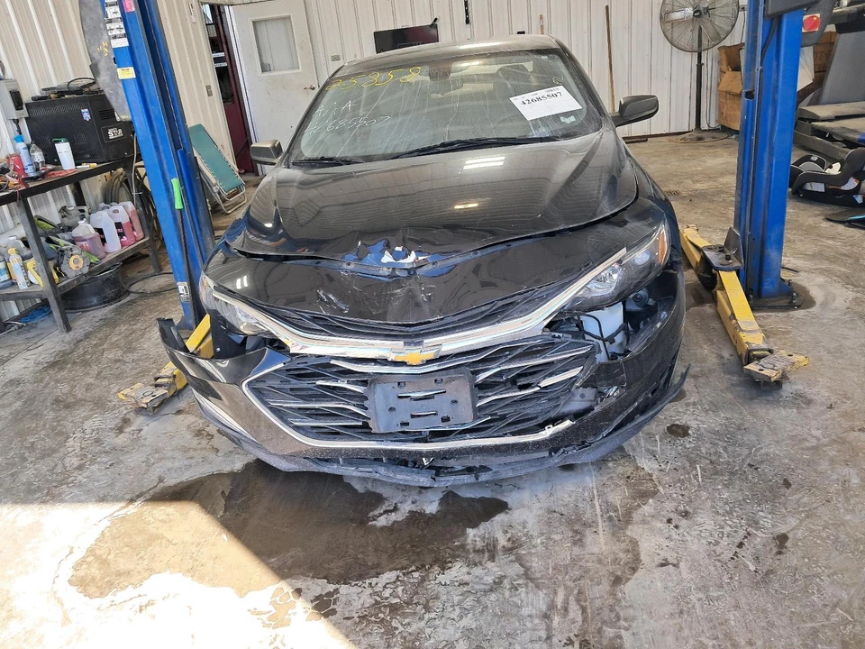 Used Front Left Door Interior Trim Panel fits: 2022 Chevrolet Malibu  Grade A Foto 2 de 4