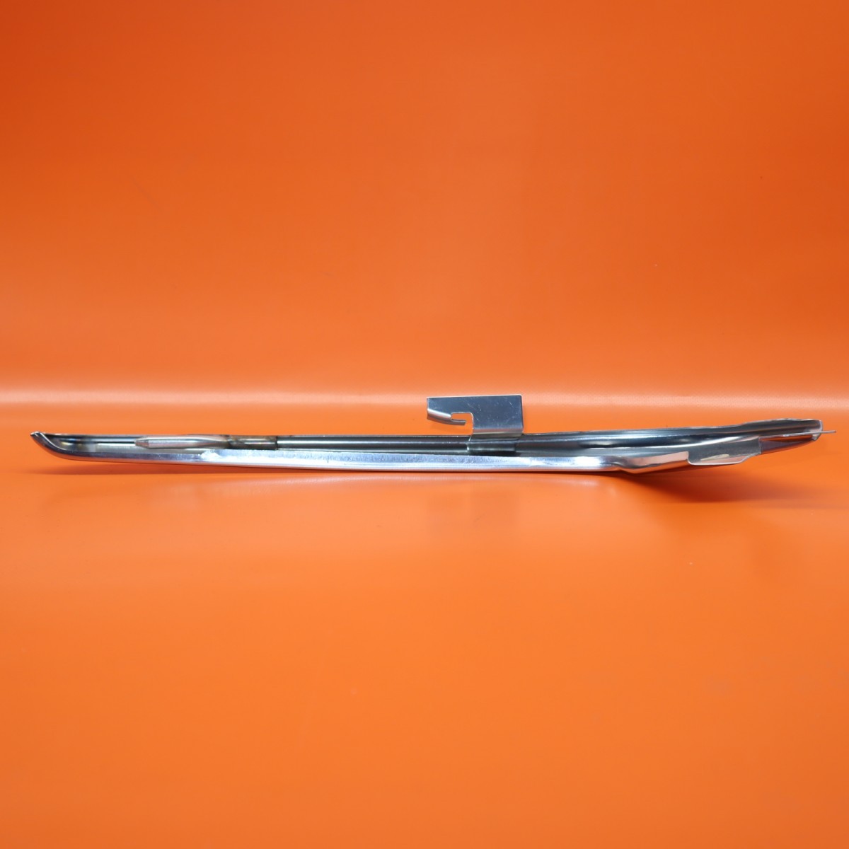ROLLS ROYCE SILVER SPUR FRONT BUMPER CHROME TRIM RIGHT DRIVER UT10020PF OEM