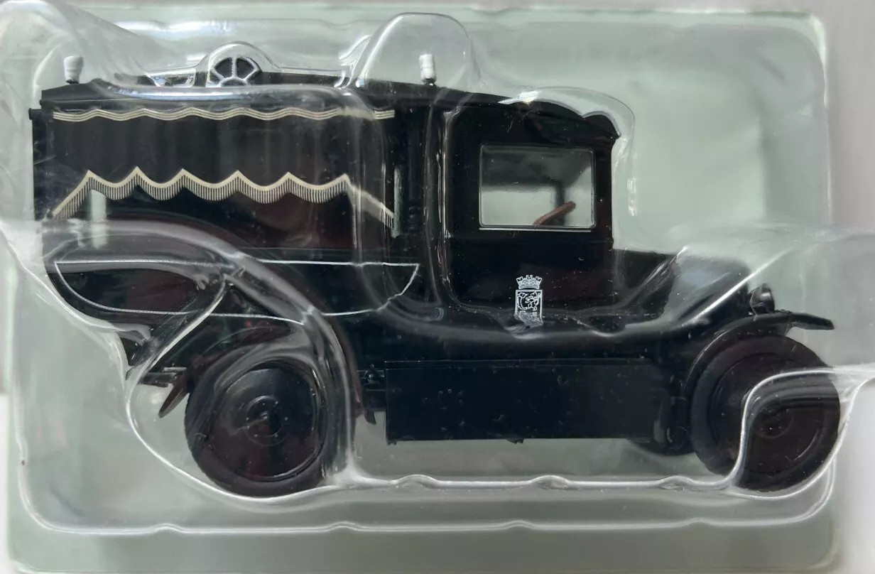 Berliet VTB corbillard miniature 1/43 pour diorama historique et exposition thématique