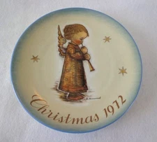 SCHMID BROS "ANGEL MIT FLOTE" BY SISTER BERTA HUMMEL-PORCELAIN, era 1972, 7" 