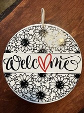 10 Inch Round Wooden Welcome Sign Floral