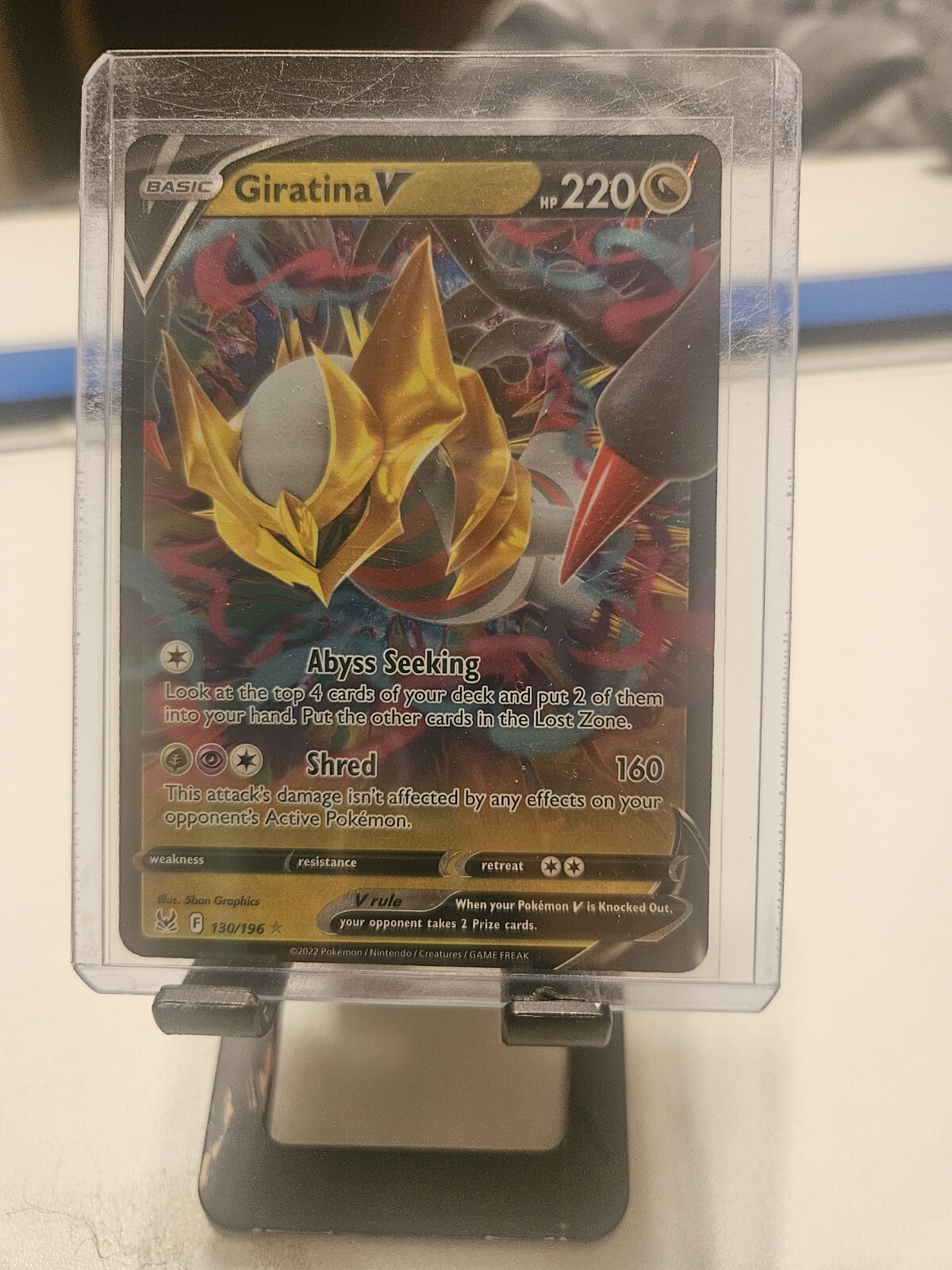 NM Giratina V 130/196 Swsh11: Lost Origin Holo
